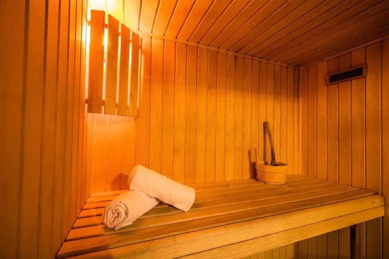 Chalet Moeki Acces Piscine Sauna Les Deserts  Luaran gambar