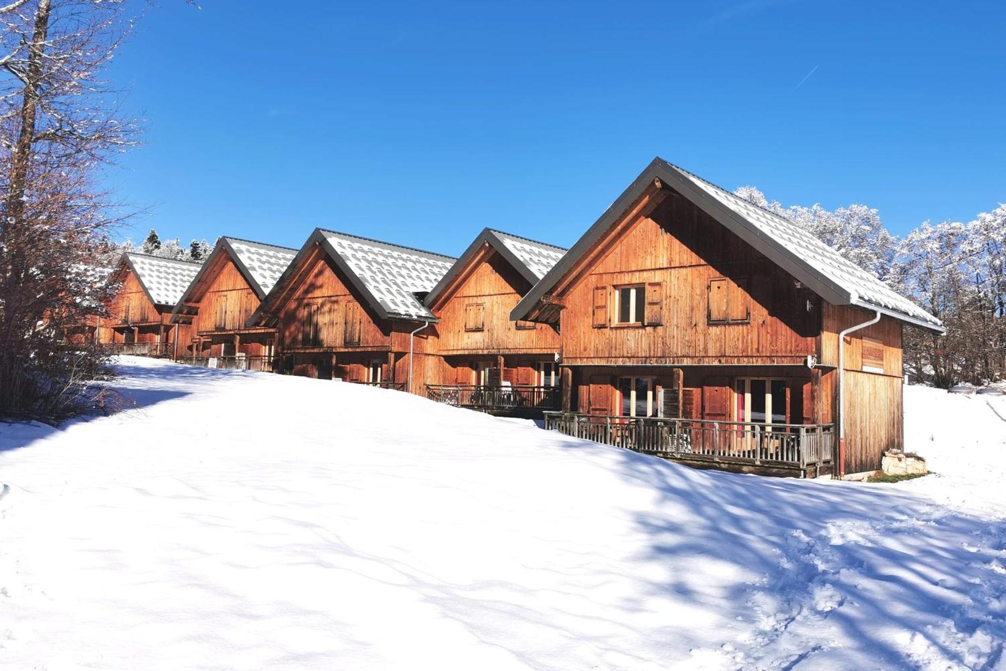Chalet Moeki Acces Piscine Sauna Les Deserts  Luaran gambar